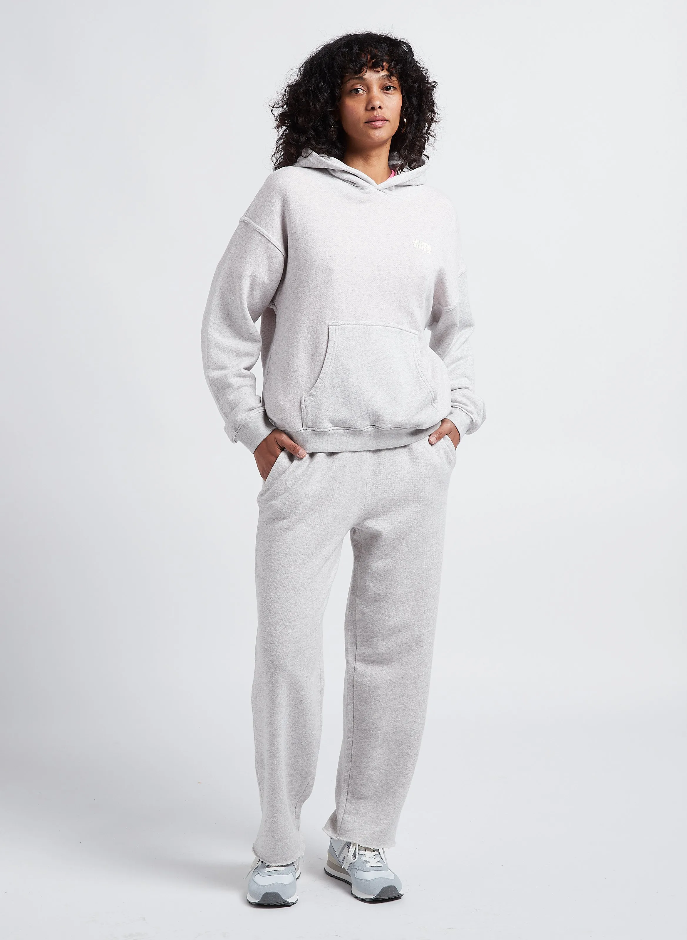 AMERICAN VINTAGE KODYTOWN  PANTALóN DE JOGGING RECTO DE ALGODóN EN GRIS