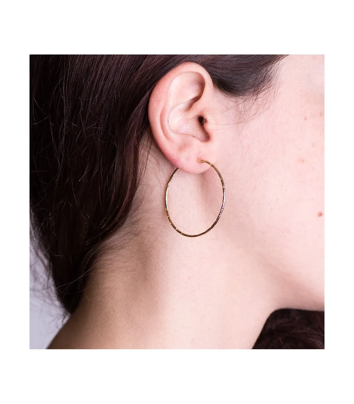 Aros Diamantados Oro Amarillo 18 K 40 MM