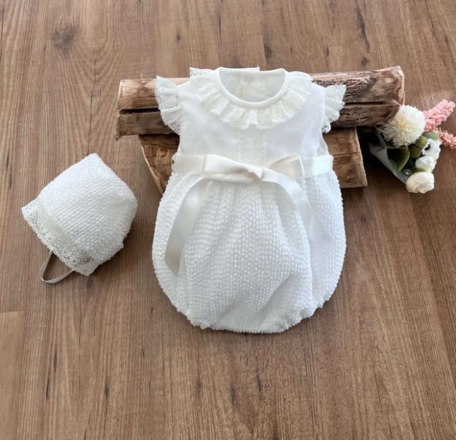 Conjunto pelele y capota Monofil