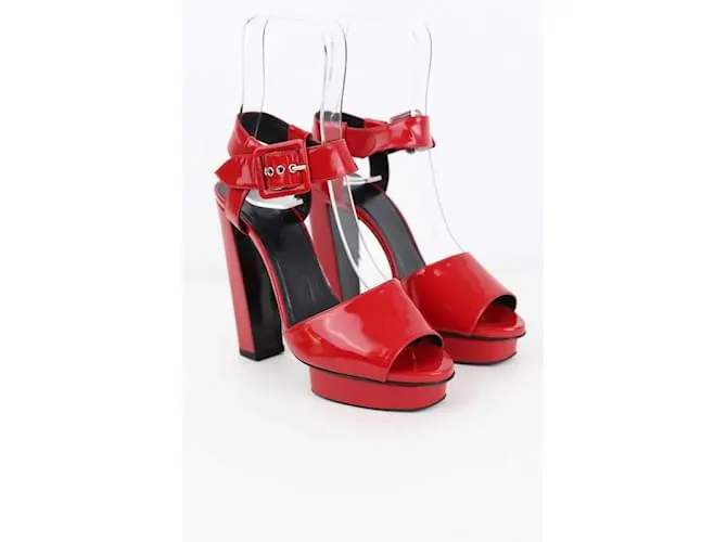 Hermès Tacones de cuero Roja 