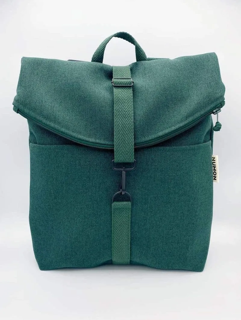Mochila reciclada de tela verde bosque