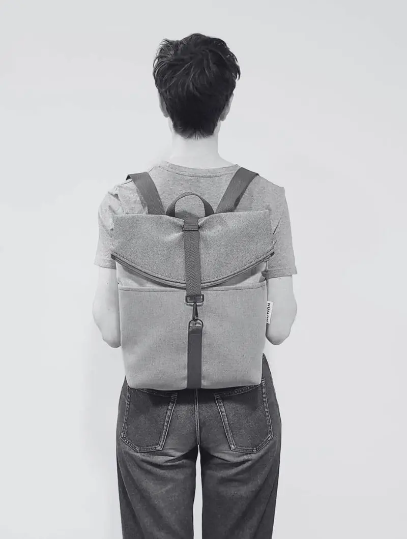 Mochila reciclada de tela verde bosque