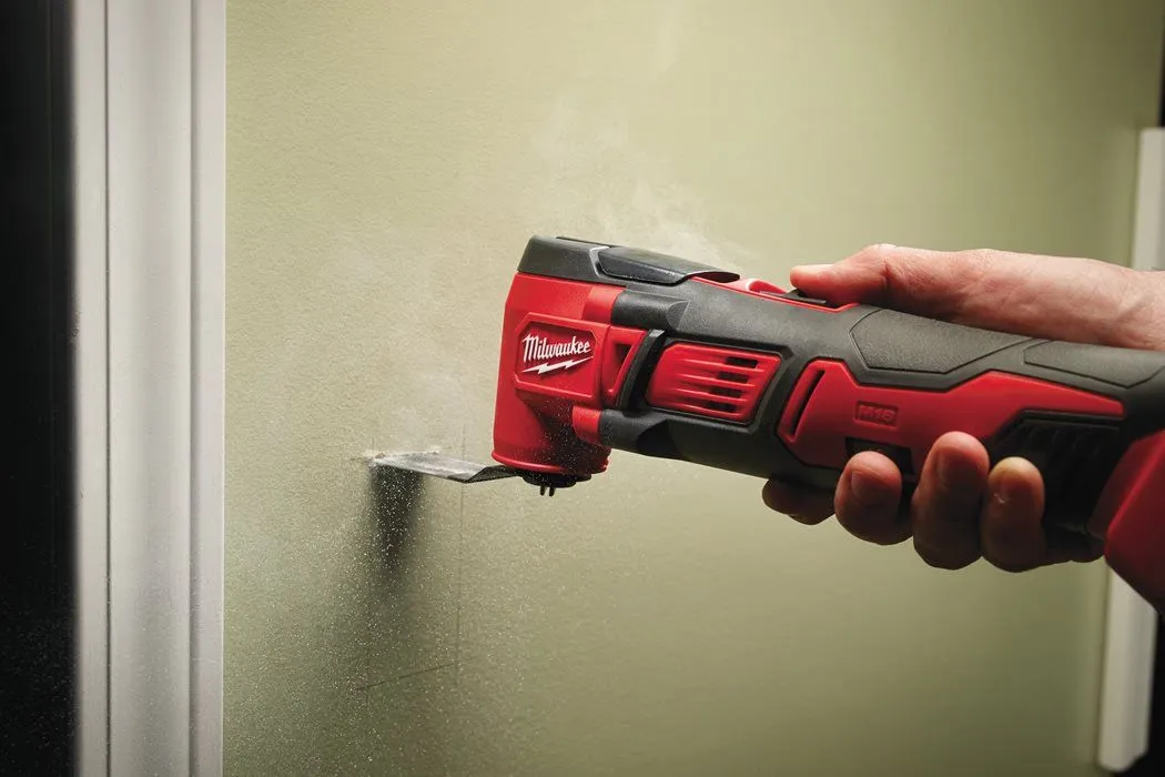 MULTIHERRAMIENTA M18 MILWAUKEE M18BMT0