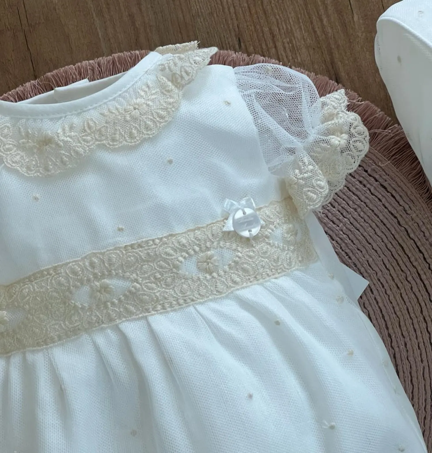 Pelele y capota de tul Colección Jazmin. Edición Limitada