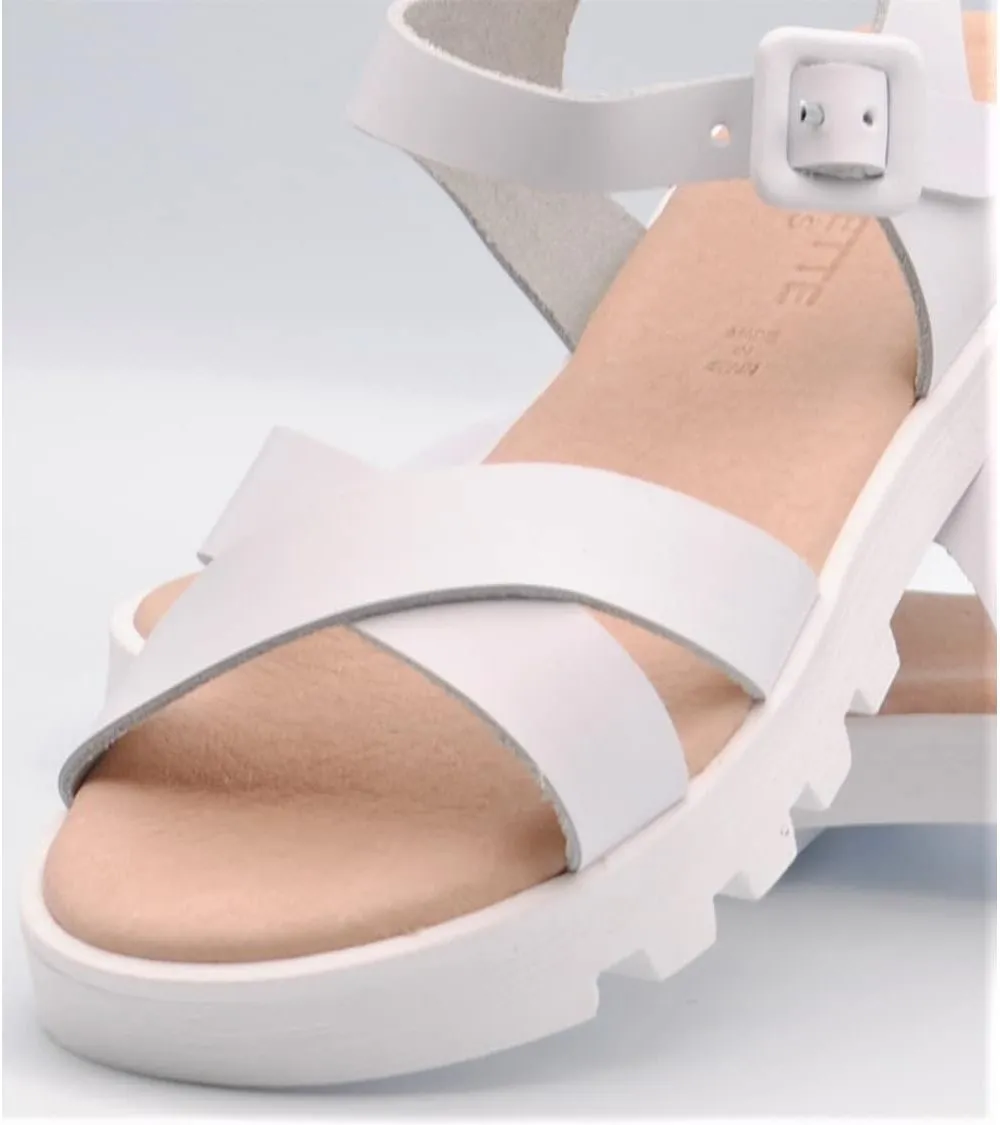 SANDALIAS NIÑA HEBILLA COQUETE CRUZADO BLANCO