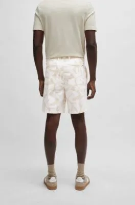 Shorts regular fit de sarga de algodón elástico estampado
