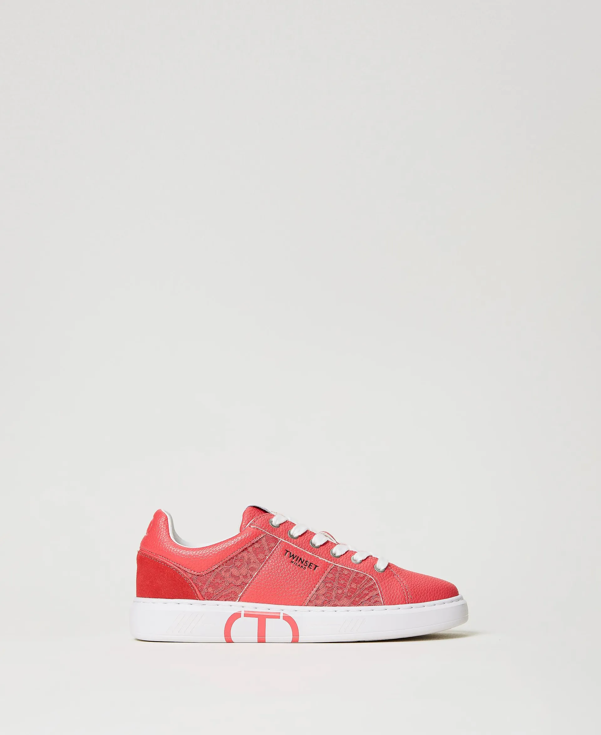 Sneakers con inserciones de encaje y Oval T