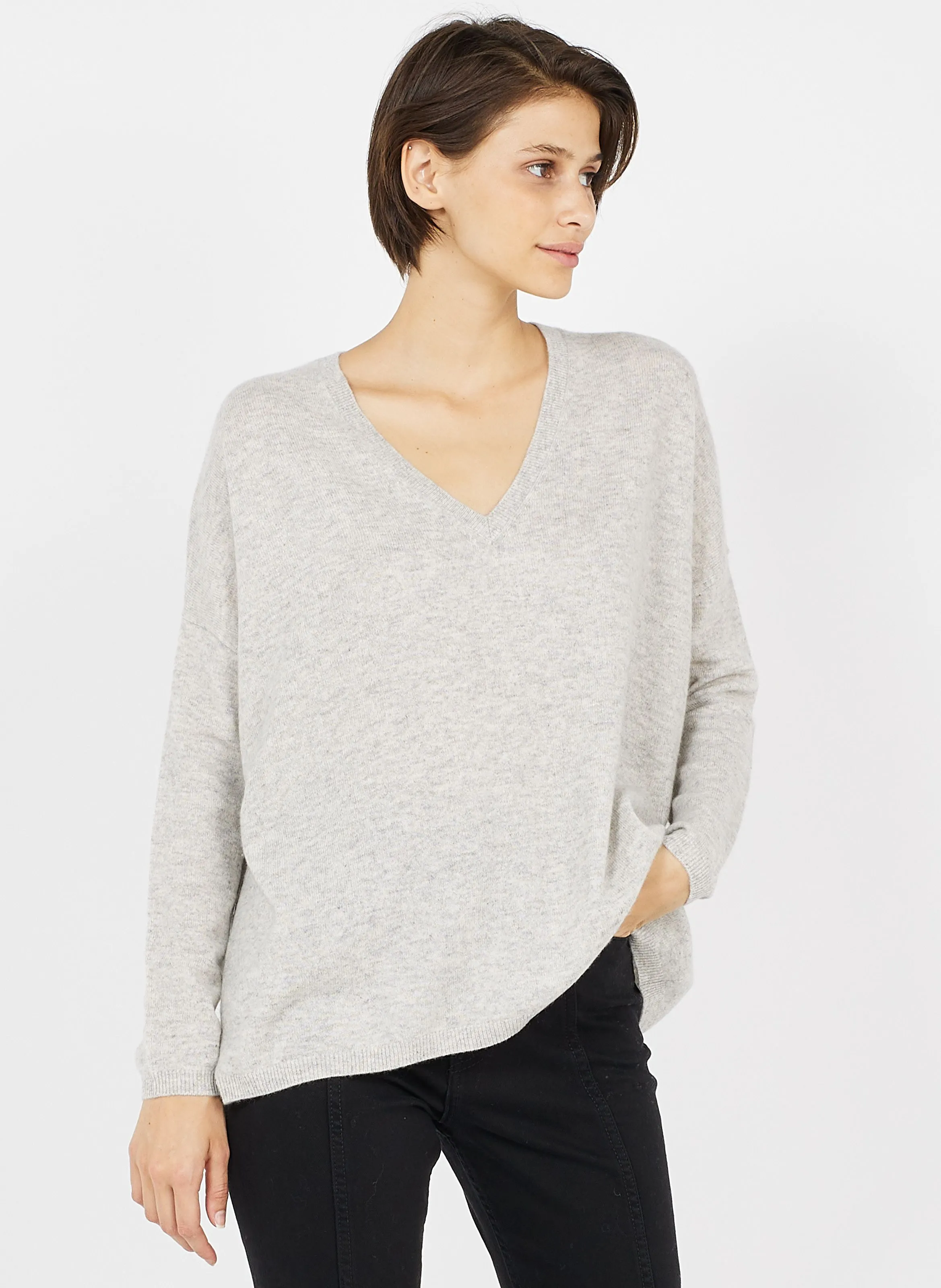 SUD EXPRESS MONJOE  JERSEY DE CACHEMIRA CON CUELLO DE PICO EN GRIS