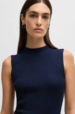 Top sin mangas con cuello inglés en tejido de canalé