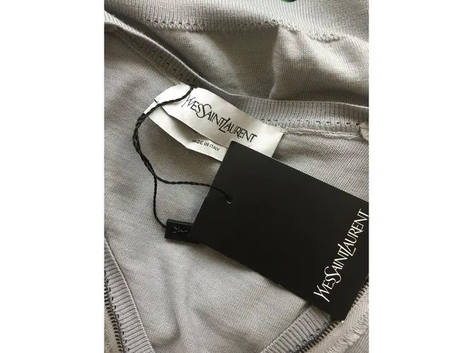 Yves Saint Laurent Prendas de punto Gris 