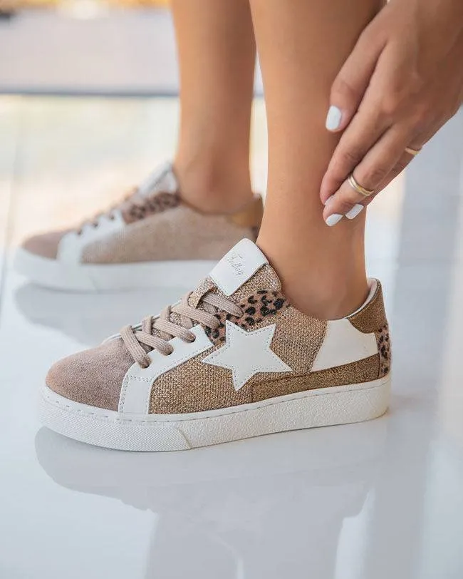 ZAPATILLAS DE MUJER DORADAS CON CORDONES  SARAH