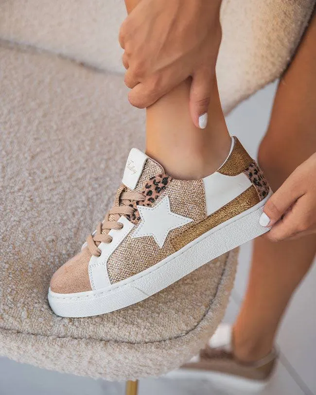 ZAPATILLAS DE MUJER DORADAS CON CORDONES  SARAH